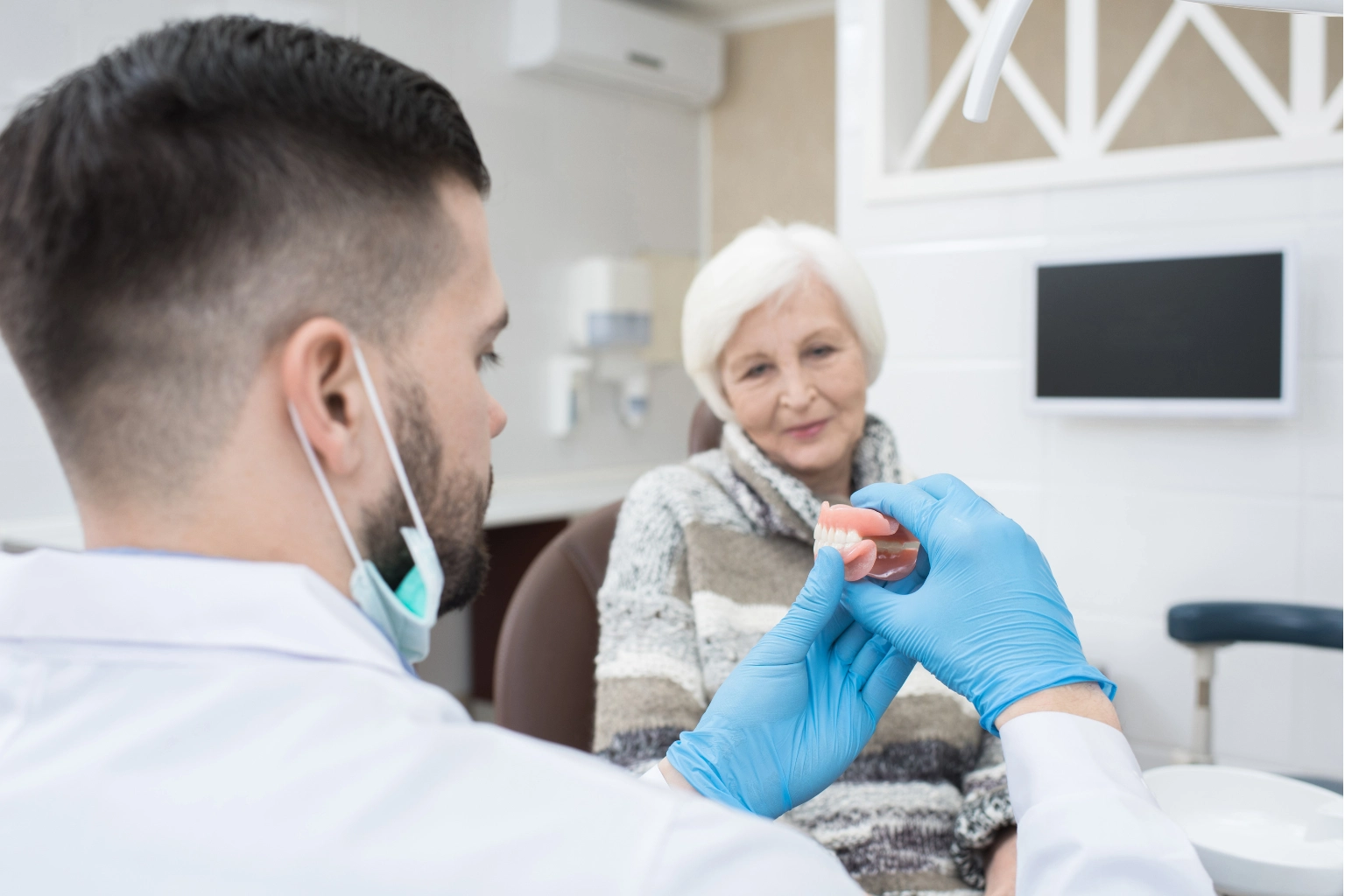 reasons to visit a prosthodontist